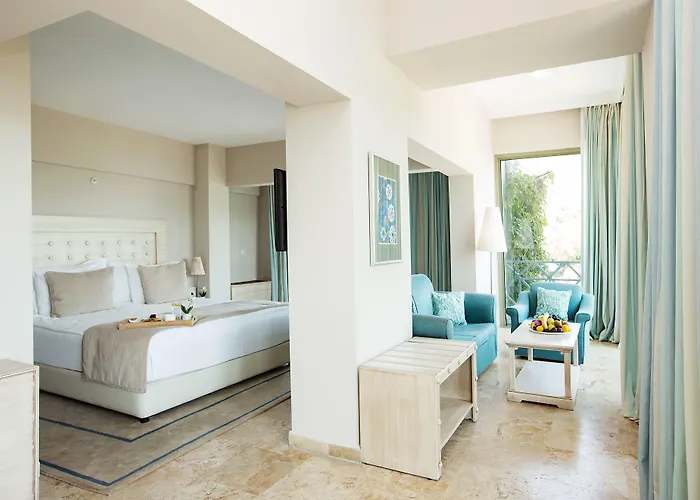 Marti La Perla (adults Only) 4* مرمريس