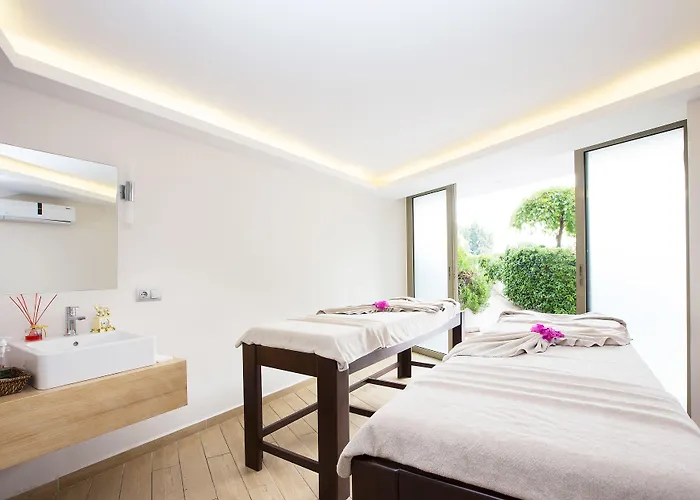 Marti La Perla (adults Only) 4* مرمريس