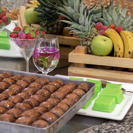 Marti La Perla (adults Only)