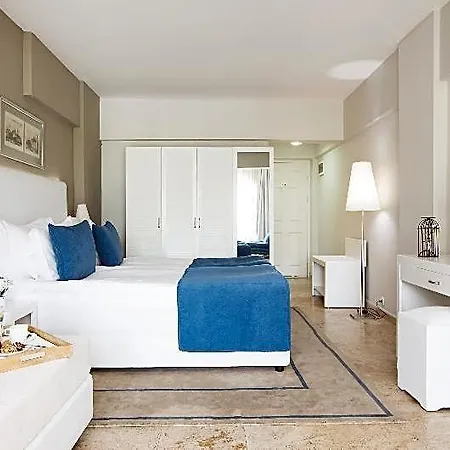 Marti La Perla (adults Only) 4*
