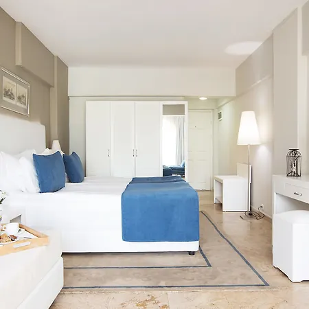 Hotel Marti La Perla (adults Only) İçmeler