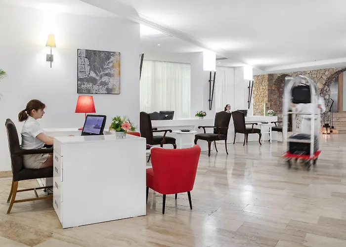 מלון Marti La Perla (adults Only) 4*