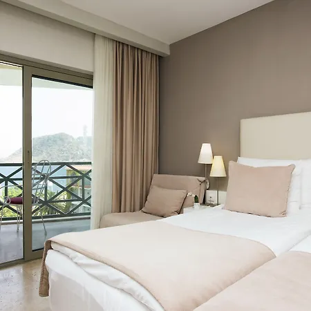 Marti La Perla (adults Only)